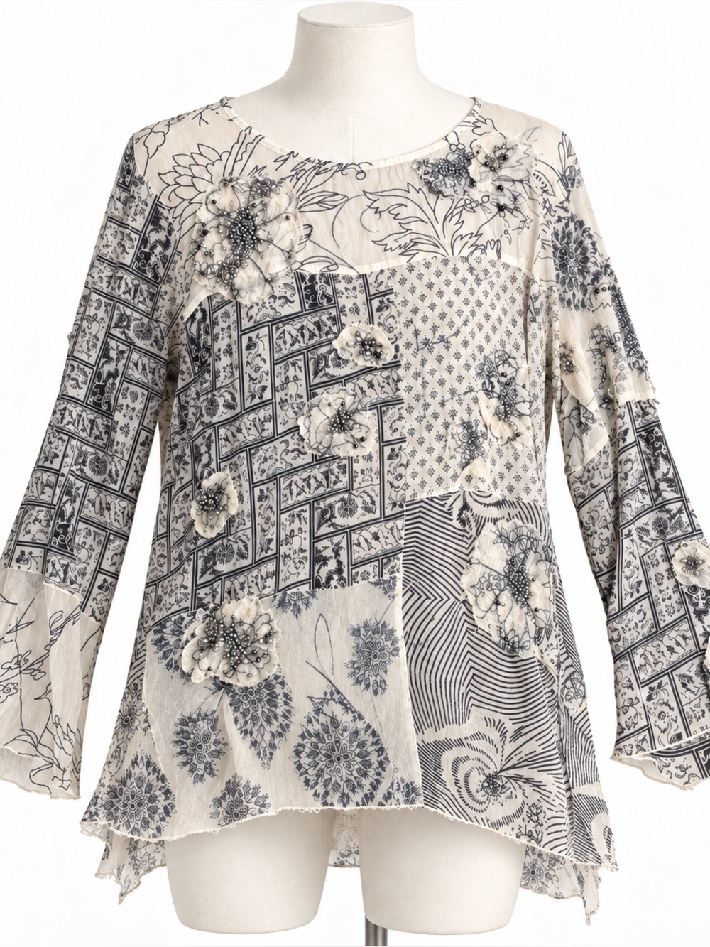 CHICO'S Silk Patchwork Beaded Embellished Appliqué Art to Wear Tunic Blouse